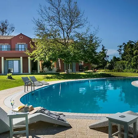 6 Bedroom Luxury Above Ai Helis Beach