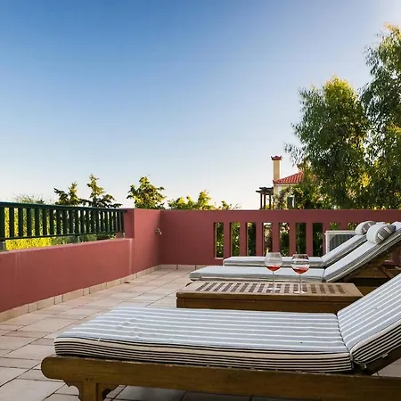 6 Bedroom Luxury Above Ai Helis Beach *